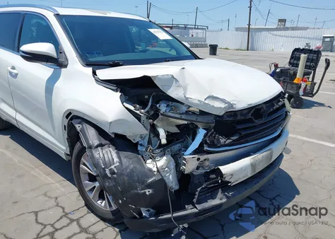 2015 Toyota Highlander Xle V6 z USA, uszkodzony, nr VIN 5TDKKRFH9FS110779